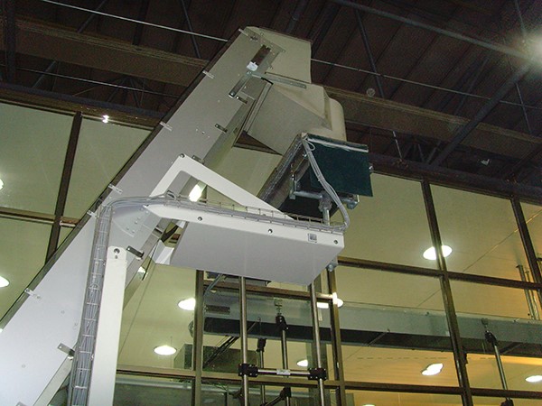 輸蓋機.jpg 輸蓋機.jpg